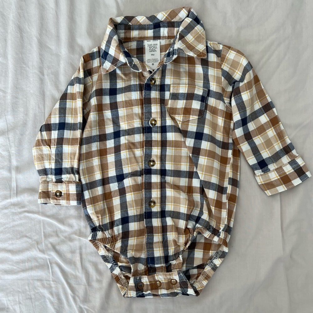Carter’s button up, size 9 months, like new wore once, smoke free